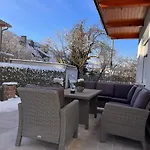 アパート Imzaro: Erdgeschoss, 2 Schlafzimmer Schlafsofa, Eigener Eingang, Grosse Terrasse Mit Garten! シュピッタール・アン・デア・ドラウ