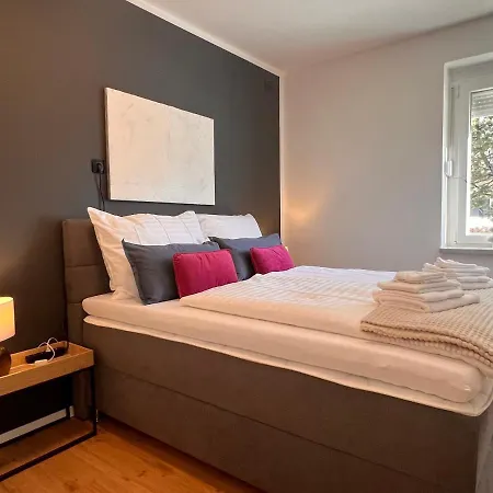 Imzaro: Erdgeschoss, 2 Schlafzimmer Schlafsofa, Eigener Eingang, Grosse Terrasse Mit Garten! 아파트 *