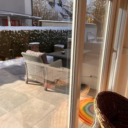 Imzaro: Erdgeschoss, 2 Schlafzimmer Schlafsofa, Eigener Eingang, Grosse Terrasse Mit Garten! Apartment Spittal an der Drau