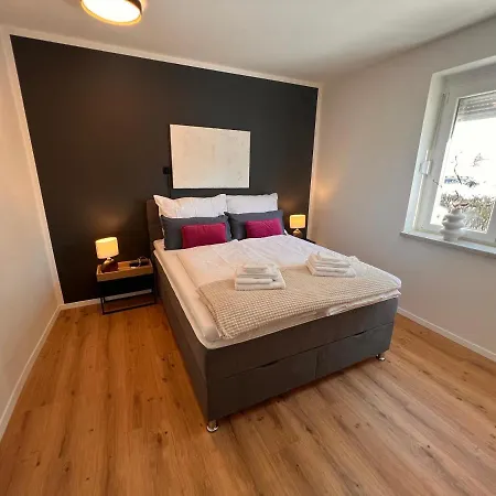 Imzaro: Erdgeschoss, 2 Schlafzimmer Schlafsofa, Eigener Eingang, Grosse Terrasse Mit Garten!