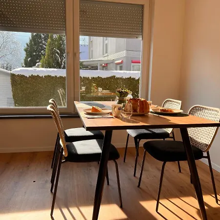 Apartment Imzaro: Erdgeschoss, 2 Schlafzimmer Schlafsofa, Eigener Eingang, Grosse Terrasse Mit Garten!
