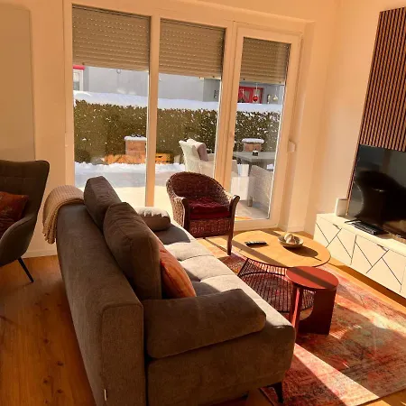 Imzaro: Erdgeschoss, 2 Schlafzimmer Schlafsofa, Eigener Eingang, Grosse Terrasse Mit Garten! * Spittal an der Drau