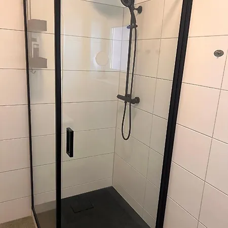 Apartmán Imzaro: Erdgeschoss, 2 Schlafzimmer Schlafsofa, Eigener Eingang, Grosse Terrasse Mit Garten! Spittal an der Drau