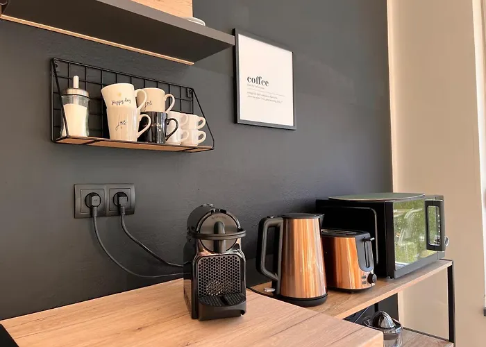 Apartament Imzaro: Erdgeschoss, 2 Schlafzimmer Schlafsofa, Eigener Eingang, Grosse Terrasse Mit Garten! Spittal an der Drau