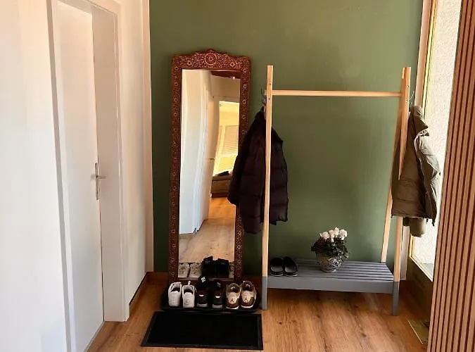 Apartament Imzaro: Erdgeschoss, 2 Schlafzimmer Schlafsofa, Eigener Eingang, Grosse Terrasse Mit Garten! Spittal an der Drau