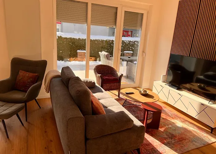 Imzaro: Erdgeschoss, 2 Schlafzimmer Schlafsofa, Eigener Eingang, Grosse Terrasse Mit Garten! * Spittal an der Drau