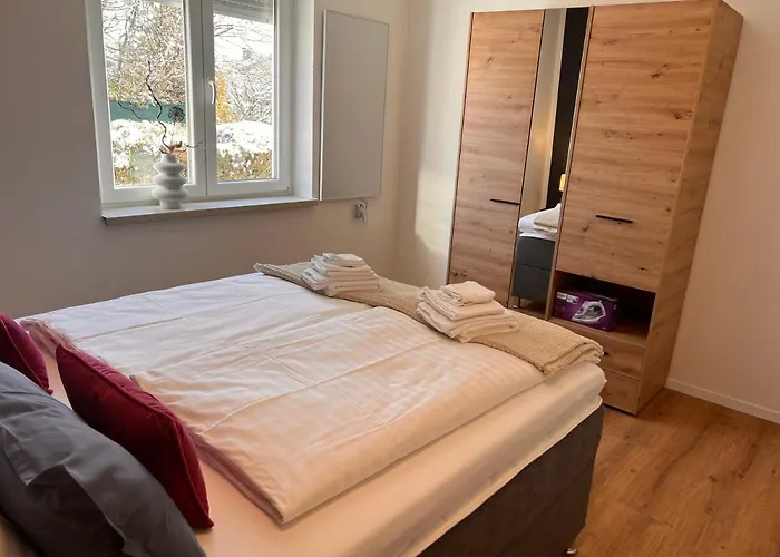 Imzaro: Erdgeschoss, 2 Schlafzimmer Schlafsofa, Eigener Eingang, Grosse Terrasse Mit Garten! Spittal an der Drau